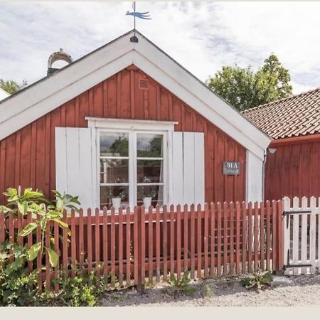 Historisk Charm I Hjaertat Av Gamla Stan Kalmar Exterior foto