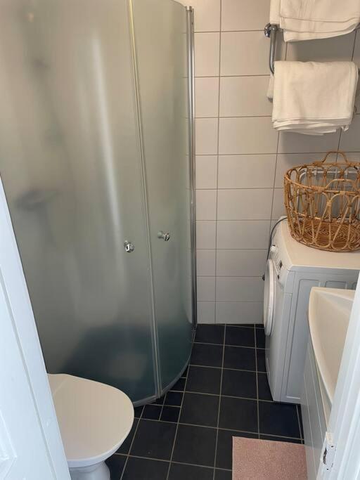 Historisk Charm I Hjaertat Av Gamla Stan Kalmar Exterior foto