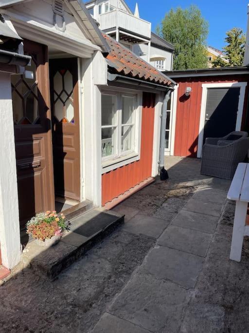 Historisk Charm I Hjaertat Av Gamla Stan Kalmar Exterior foto